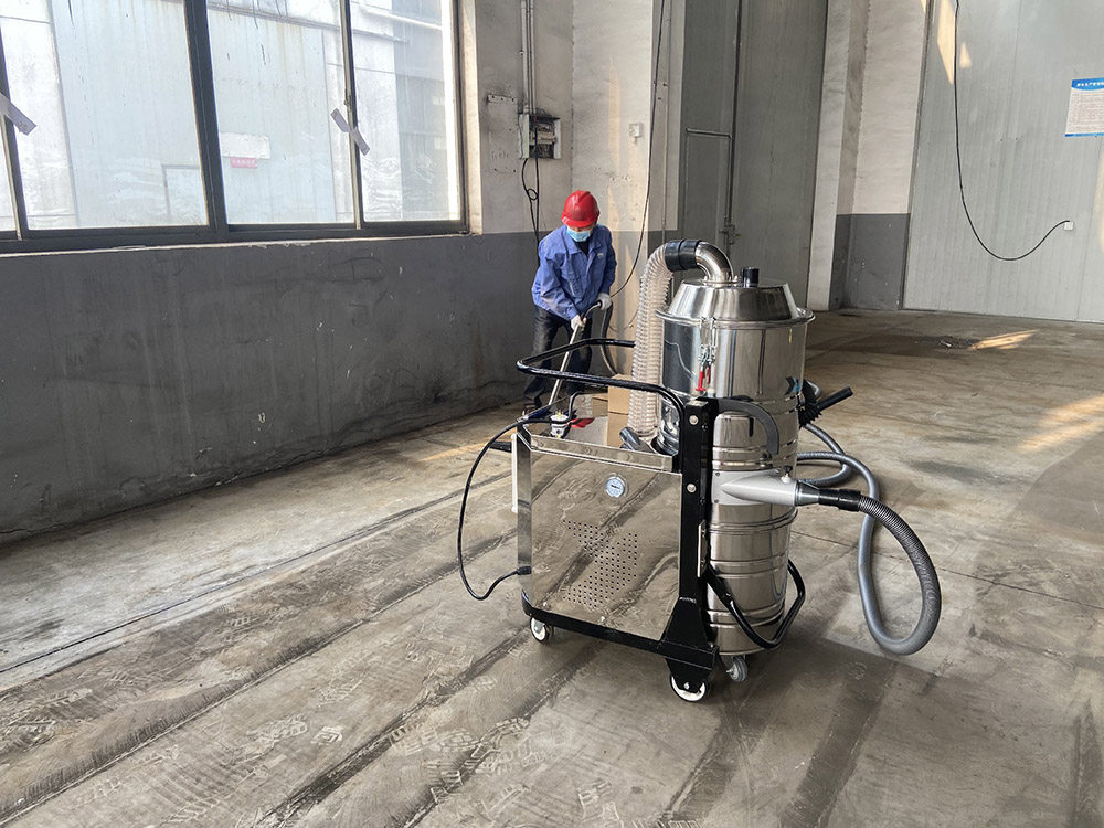 工業(yè)吸塵器電機發(fā)熱怎么辦？